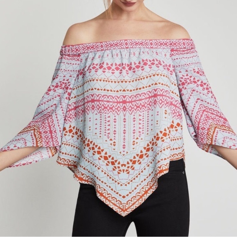 Sz S- BCBG MAXAZRIA OCTAVIA OFF-THE-SHOULDER TOP Women's Geometric Print Top